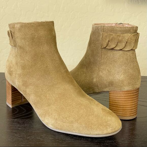 NWOB Aquatalia Feliciana Weatherproof Block Heel Bootie, Size 6 - Picture 1 of 14